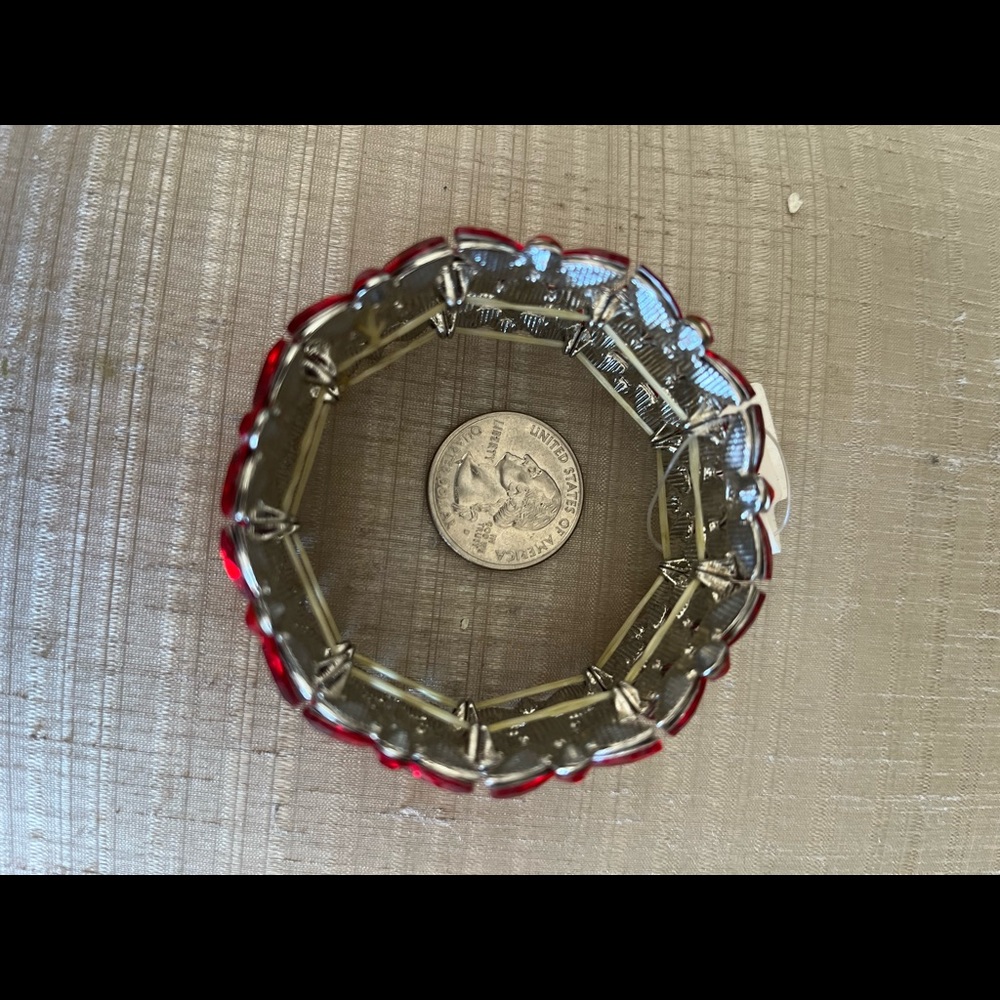 Red stretchy bracelets on sale - Picture 4 of 8